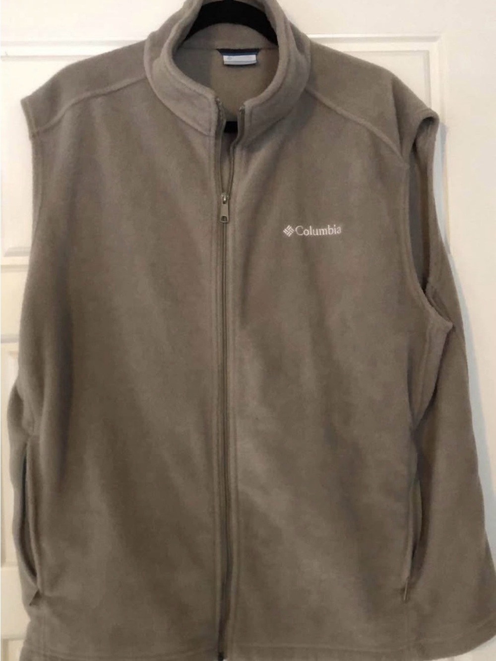 Men’s Columbia Tan Fleece Vest